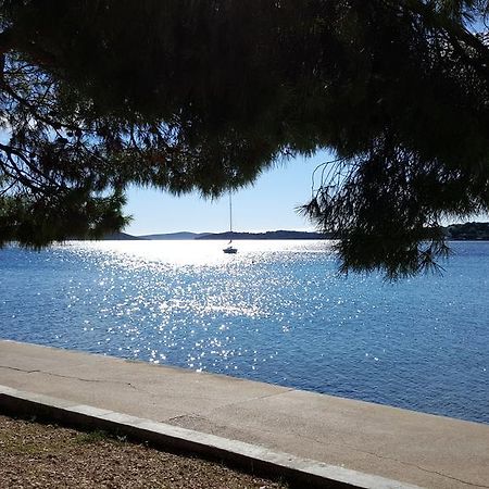Apartmani Ana Juricev Vodice ヴォディツェ エクステリア 写真
