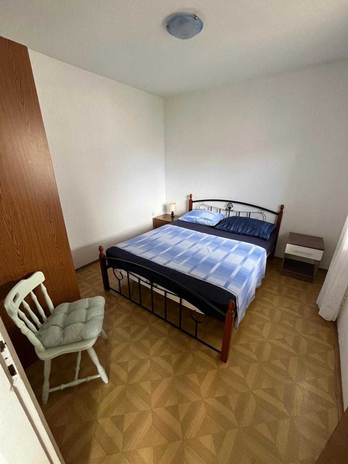 Apartmani Ana Juricev Vodice ヴォディツェ エクステリア 写真