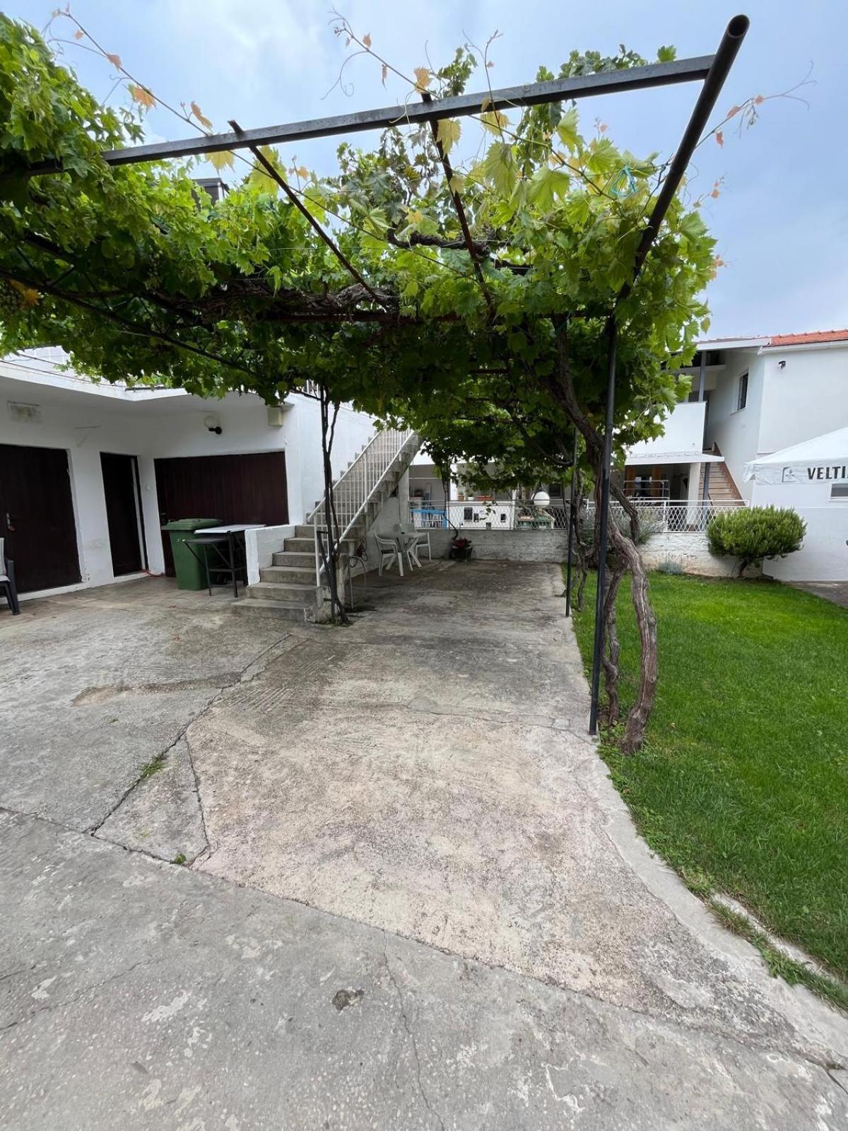 Apartmani Ana Juricev Vodice ヴォディツェ エクステリア 写真